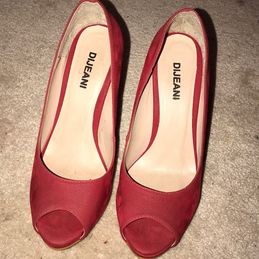 Beautiful red heels from Brazil